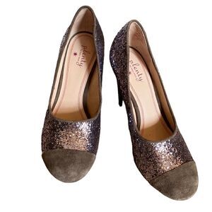 Plenty by Tracy Reese Ramona Glitter and Suede Silver Cap Toe Pumps Heels